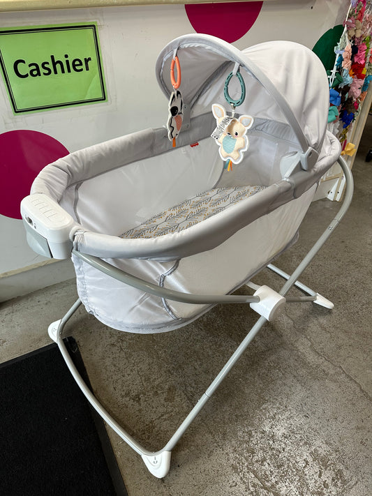 Fisher Price Portable Bassinet