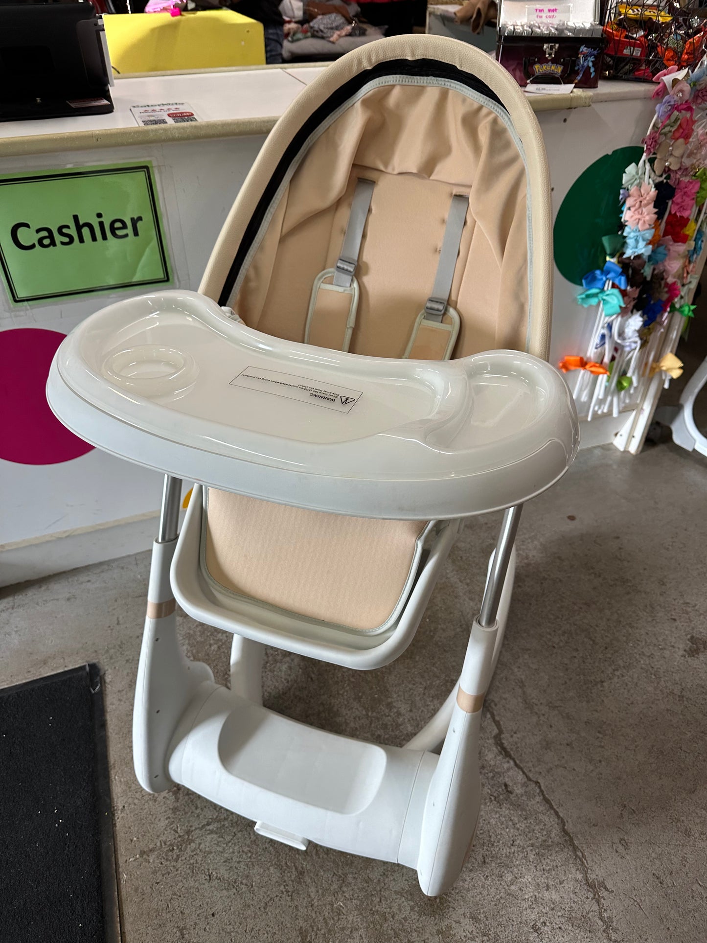 Roywel High Chair