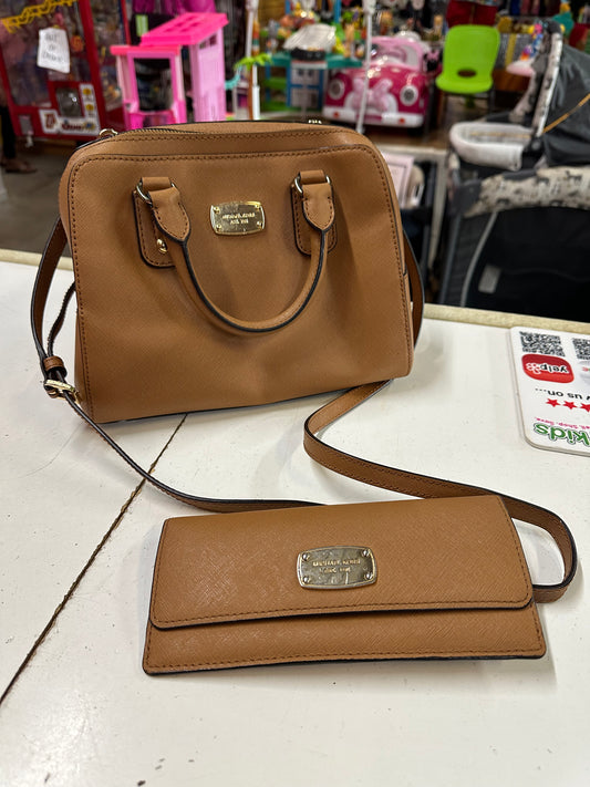 Michael Kors Crossbody Bag W/Wallet