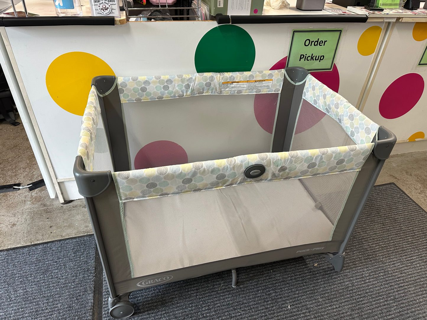 Graco Playard, Dots