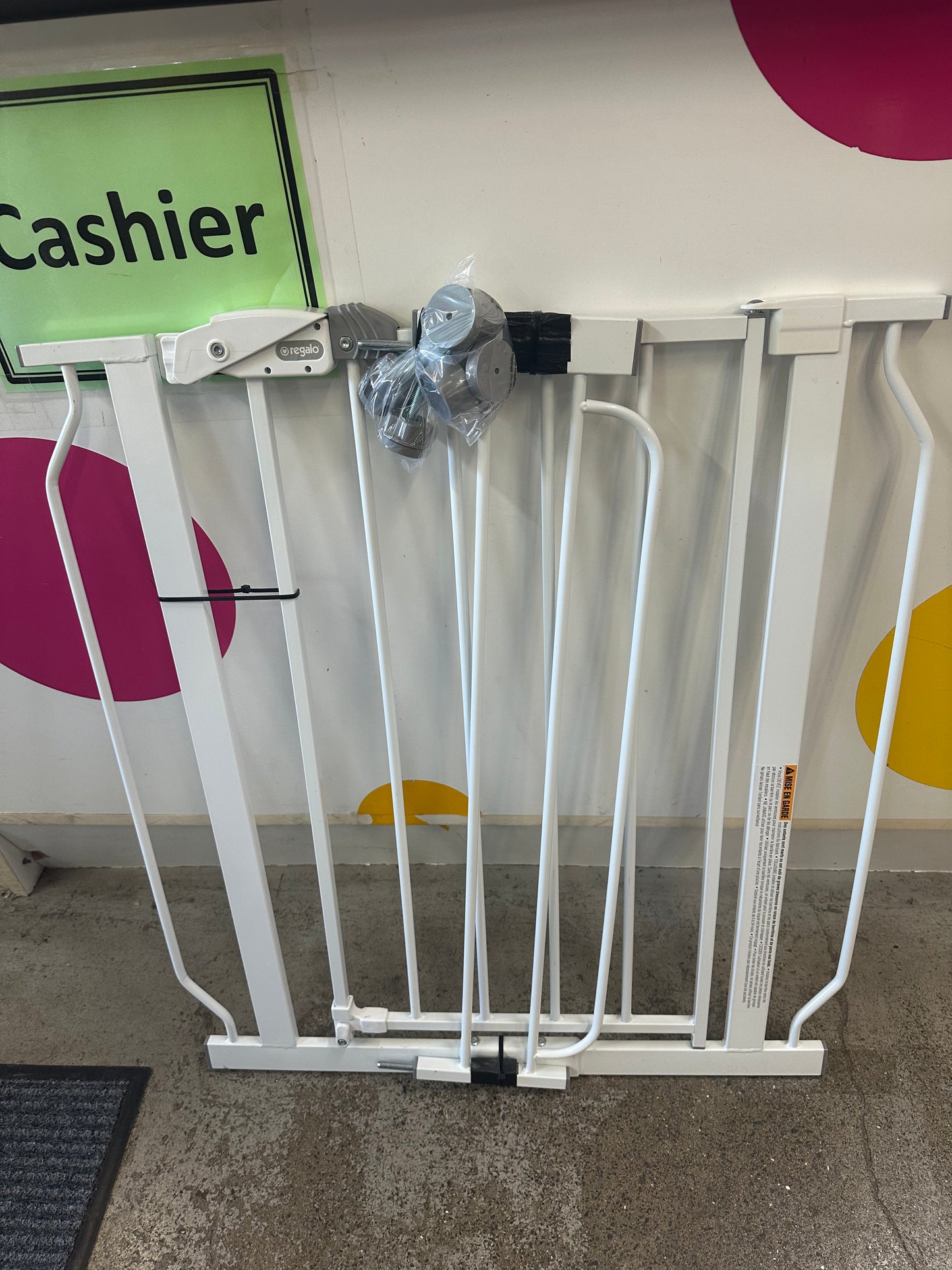 Regalo Walk-Thru Gate
