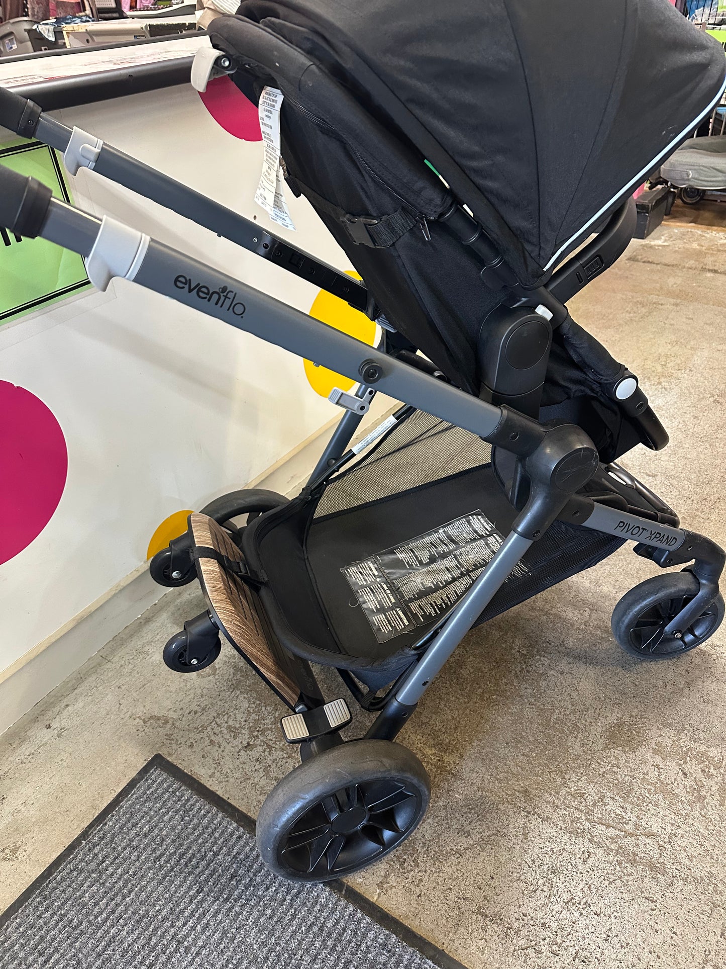 Evenflo Pivot Xpand Stroller