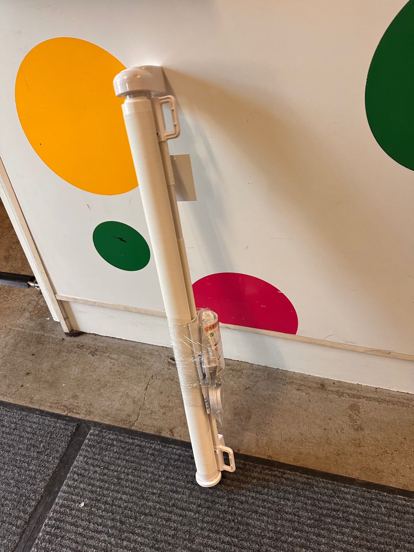 New Retractable Mesh Safety Gate