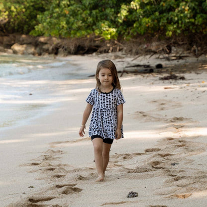 Shell-ish Short Sleeve Top and Shorts Set: 2T