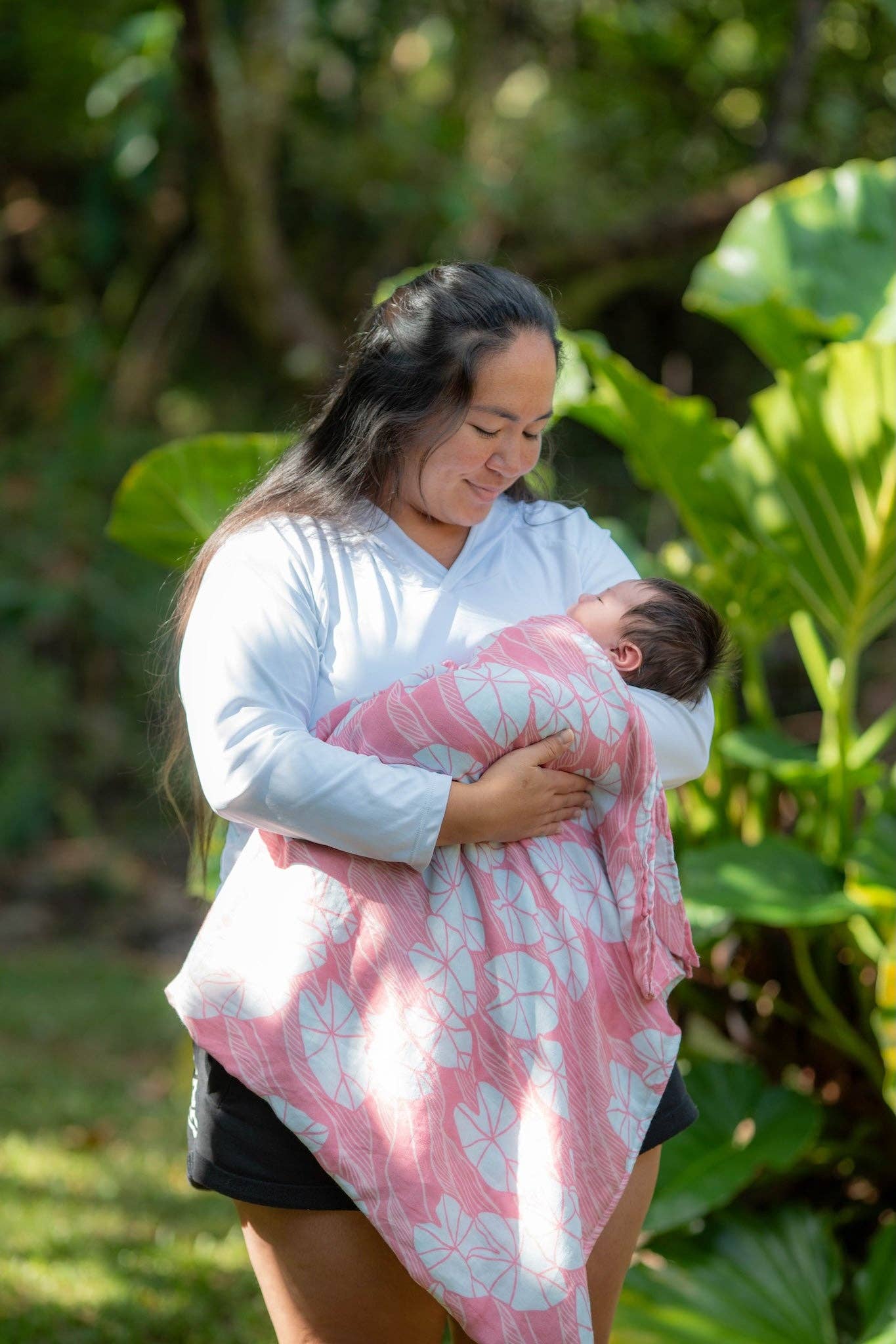 Pink Mauka Kalo Kapa Moe - Hawaiian Bamboo Swaddle