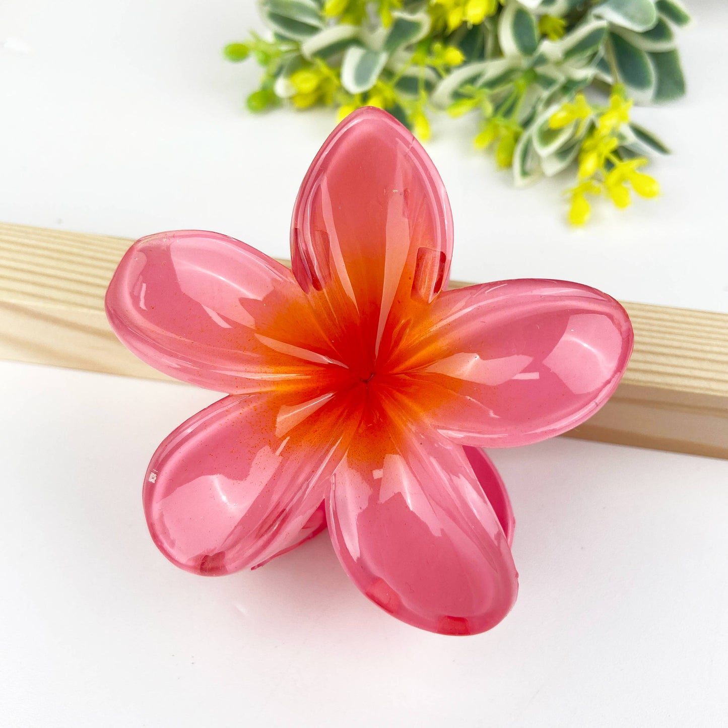 Plumeria Claw Clip, Light Purple