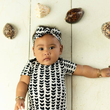 Shell-ish Bamboo Onesie: 0-6M