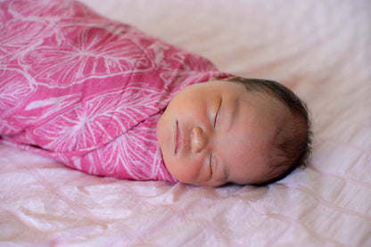 Pink Kalo Scribble Bamboo Muslin Kapa Moe (Swaddle Blanket)
