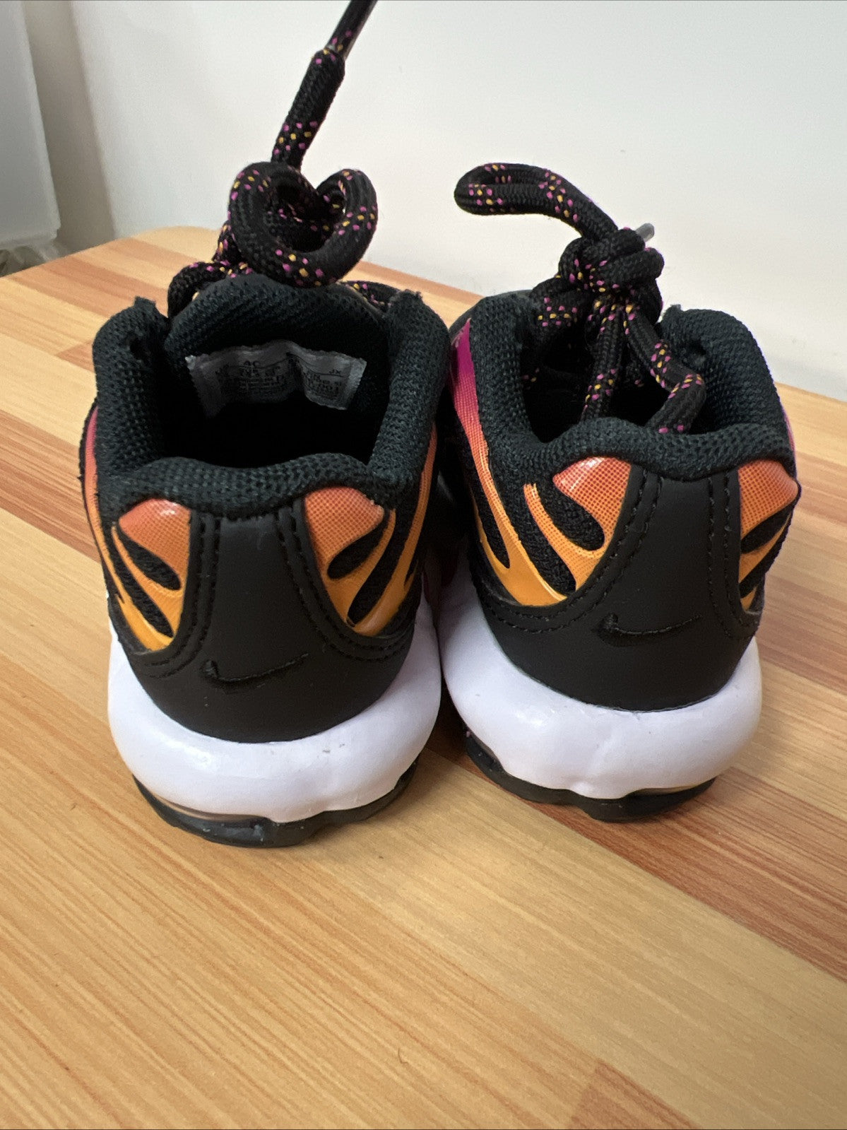 Nike Air Max Plus TD Girl Shoe 4C Black Pink Orange Sneakers DX9266-001