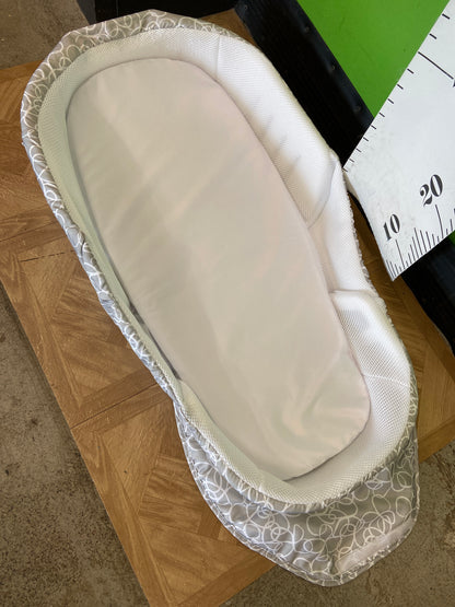 Snuggle Nest Sleeper, Grey Swirls