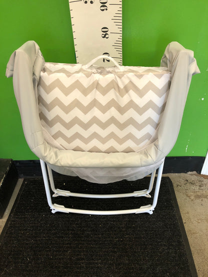 MiClassic 2-in-1 Rocking Bassinet